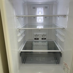 三菱冷蔵庫MR-P15EG-W形の画像