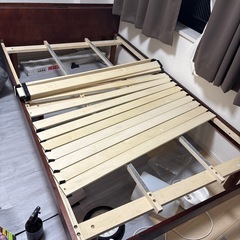 セミダブルベット骨組みの画像