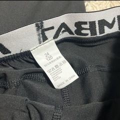 【募集中】サッカー　キッズインナーパンツ　インナータイツ　120-130の画像