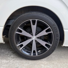 200系ハイエース　4本セット　アルミホイール　18インチ　トーヨータイヤ225/50R18 
の画像