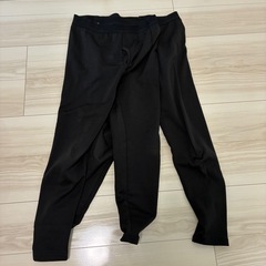 薄手ニットなどの画像