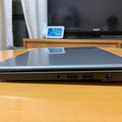 acerの11.6インチ液晶搭載のモバイルノートパソコンの画像
