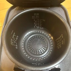 日立 炊飯器 RZ-TS105M 5.5合炊き 圧力&スチーム 2022年製
の画像