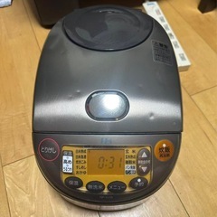 炊飯器 極め炊き 黒まる厚釜 5.5合 NP-VJ10の画像