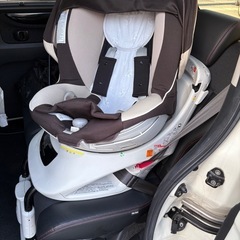 【新生児OK】AILEBEBE　チャイルドシート（回転可能）の画像