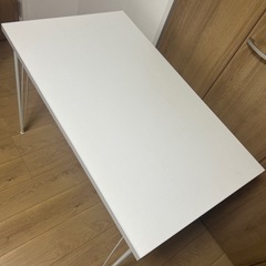 ニトリ　白テーブル　100cm×59cmの画像