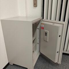 エーコー 耐火金庫 100万変換ダイヤル式 701DKG 190kgの画像