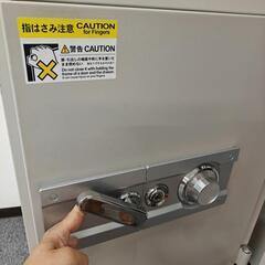 エーコー 耐火金庫 100万変換ダイヤル式 701DKG 190kgの画像