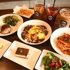 スポーツカフェ＆バー「Cafe & Bar STAILE」正社員 店長候補 募集の画像
