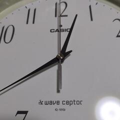 CASIO電波時計掛け時計の画像