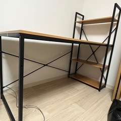 PCデスクの画像