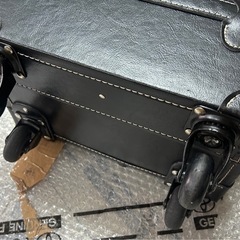 レトロ　キャリーケースの画像