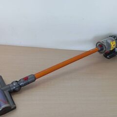 Dyson ダイソン V12 コードレスクリーナー フルセット 動作確認済みの画像