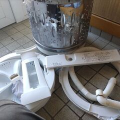 札幌市近郊にお住まいの方限定！送料無料！ユーイング 冷蔵庫 UR-F110H 110Lとヤマダ 洗濯機 YWM-T60A1 6kgの画像