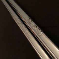 🉐本日限定半額‼️美品❗️【TOYOTA】ロゴ 入りナンバーフレームの画像