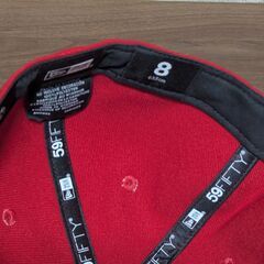 新NEW ERA 59FIFTY キャップ（LAロゴ）+ ピンバッジ付きの画像