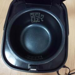 (取引中)アイリスオーヤマ炊飯器３合炊き 2021年製の画像