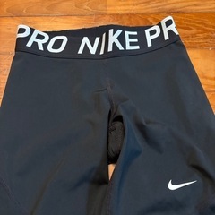 NIKEスパッツの画像