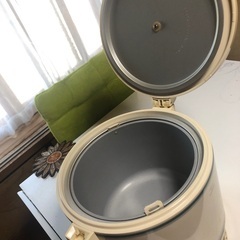 炊飯器の画像