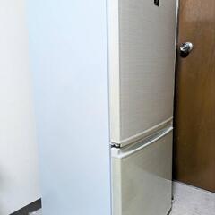 【お取引中。受付一時停止させて頂きます】シャープ小型冷凍冷蔵庫、綺麗ですの画像