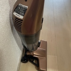 ツインバード　スティック型掃除機の画像