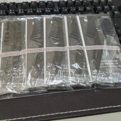 ◆終了◆毛染め用　コームブラシ＆手袋　未使用５つ　SYOSS サイオス付属品　の画像
