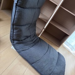 座椅子　グレーの画像