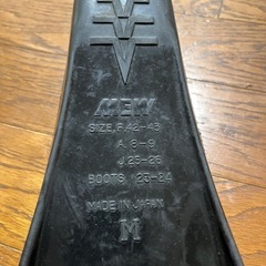 シュノーケル用フィンMとゴーグルの画像