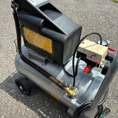 エアコンプレッサー25Lの画像