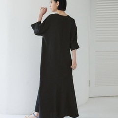 「titivate」 7分袖ワンピース M ブラック レディースの画像