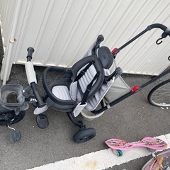 子供三輪車の画像