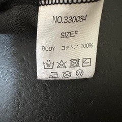 服 flamingo firm 半袖Tシャツ 黒 トップスの画像