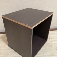 一段カラーボックスの画像