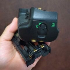 美品〜並品　Nikon MB-D10 グリップ (D700/D300S/D300用)の画像