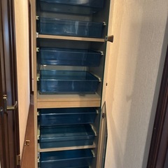 収納棚　ガラスコレクションケースの画像