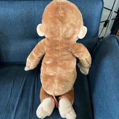 おさるのジョージ💛  ぬいぐるみ タグ付き🏷️ BIGぬいぐるみ 大きい 美品 人形 ジャンボぬいぐるみ 茶色 肌色の画像