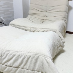 使用期間4ヶ月 ソファ 一人掛け トーゴ togo 一人掛けソファ 一人用ソファ 一人用 チェア 椅子 おしゃれ ローソファ フロアソファ モダン スタイリッシュ デザイナー オットマン付き 北欧 高反発ウレタン リプロダクトの画像