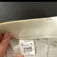 パンツ ズボン 黄色 オレンジ くすみカラーの画像