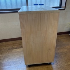 お引き渡し決まりました。　手作り無垢材シェルフ② 傷あり　金沢市芸術村近く　直接引き取り希望　 の画像