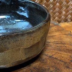 【黒楽茶碗 窯印有 在銘】馬盥茶碗 茶碗 作家物 茶道具 楽茶碗 骨董 古道具 アンティーク 同梱相談可 古玩 茶器 煎茶道具 懐石道具 華道具の画像