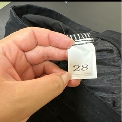 スキニーパンツ ズボン 黒 ブラックの画像