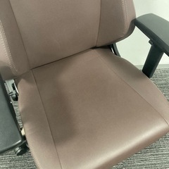 ゲーミングチェア noblechairs HERO JAWA EDITIONの画像