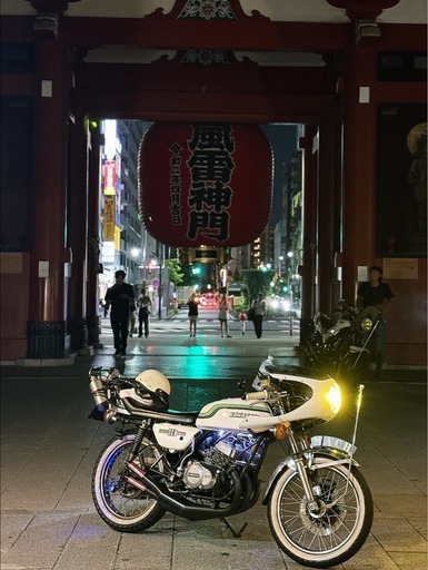 Kawasaki マッハ　350ss カフェレーサー　旧車