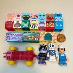 【美品】アンパンマン  はじめてのブロックワゴン（おまけ付き）の画像