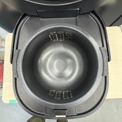 USED 炊飯器 SHARP 2024年 3合
の画像