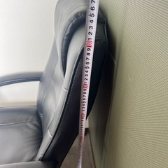 受け渡し決定済オフィス用イス2脚の画像