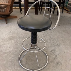 【kj193】美品 各種 カウンターチェア 昇降式 手動 油圧 ハイスツール 回転椅子  検)一人暮らし　ファミリー　冷蔵庫　洗濯機　オフィス　事務　テーブル　ラック　収納　家具　ソファ ダイニング 食器棚 キッチンの画像