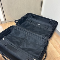Ｍ　スーツケースの画像