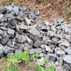 無料!!　ガーデニング　ガーデン　資材 石材 DIY 花壇 石垣 庭園 アプローチ 自然石 天然石 ピンコロ石 栗石 割栗石 ぐり石 おおぐり 乱形 野積み クラッシュロックの画像