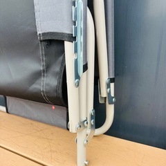 折りたたみ ベット アウトドア 背もたれ調節可能 キャンプの画像